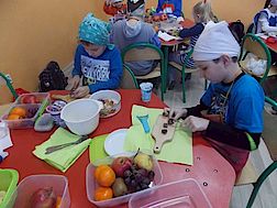 W zdrowym ciele zdrowy duch - sałatki owocowe